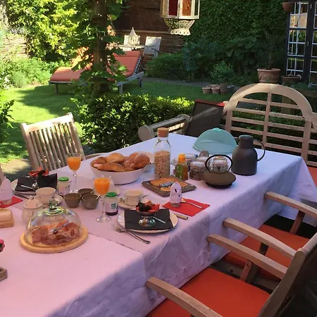 Bed and Breakfast Bella En Basiel Μπριζ